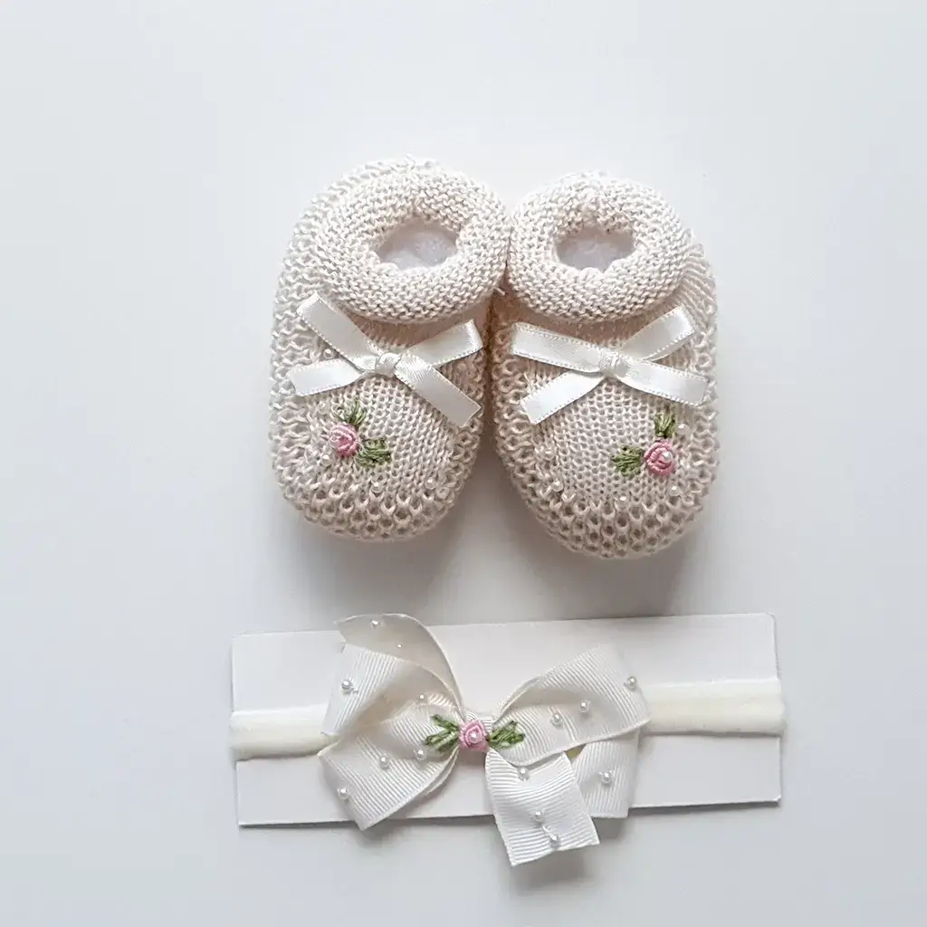 Sapatinho Laço fita com bordado rococó e faixinha